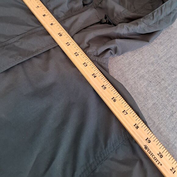 L.L Bean hooded windbreaker - Picture 7 of 13